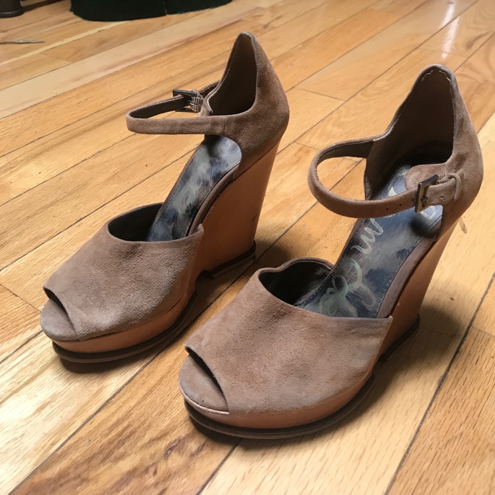 Mary Jane Wooden Wedge Shoe